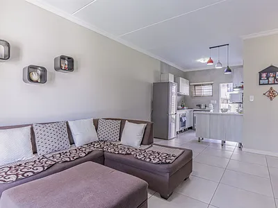 2 Bedroom Apartment For Sale in Sandton - Bb94.webp