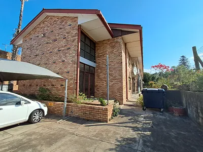2 Bedroom Apartment For Sale in Uitenhage - Gle4.webp