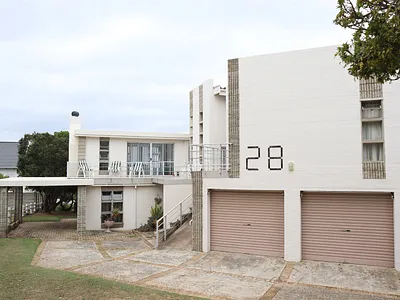 3 Bedroom House For Sale in Jeffreys Bay - Q5qg.webp