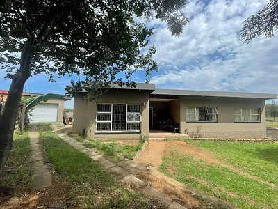 4 Bedroom House For Sale in Newcastle - sbET.webp