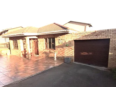 3 Bedroom House For Sale in Pietermaritzburg - 9c8K.webp