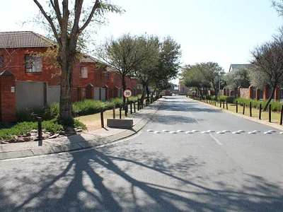 2 Bedroom Townhouse For Sale in Alberton - xNI3.webp