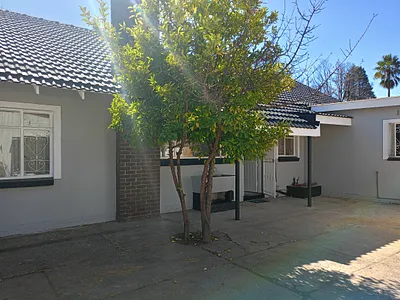4 Bedroom House For Sale in Vereeniging - RHKg.webp