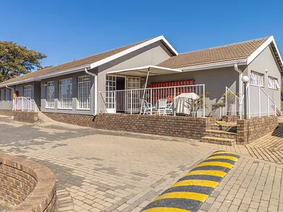 2 Bedroom Townhouse For Sale in Sandton - PMNd.webp