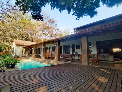 6 Bedroom House For Sale in Rustenburg - 1xWu.webp