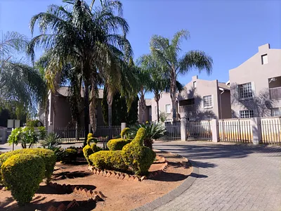 2 Bedroom Apartment For Sale in Rustenburg - u37B.webp