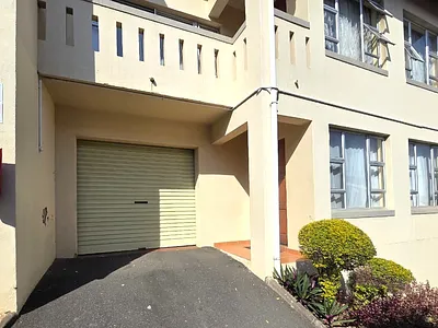 3 Bedroom Apartment To Rent in Durban - 2hky.webp