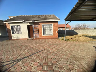 3 Bedroom House To Rent in Secunda - Aau8.webp