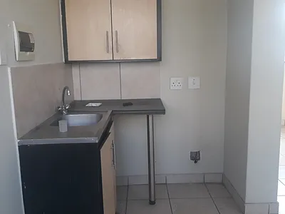 2 Bedroom Apartment For Sale in Newcastle - 6CQ5.webp