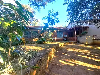 4 Bedroom House For Sale in Rustenburg - oVy0.webp