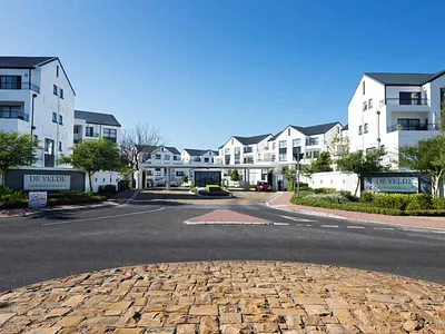 2 Bedroom Apartment To Rent in Somerset West - s946.webp