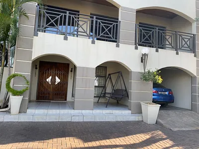 4 Bedroom House For Sale in Rustenburg - Z624.webp