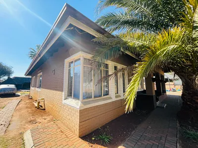 8 Bedroom House For Sale in Vereeniging - QgVs.webp