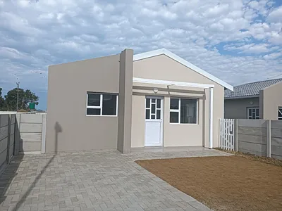 2 Bedroom Townhouse For Sale in East London - Xc5O.webp