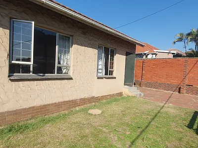 3 Bedroom House For Sale in Durban - 9x7W.webp