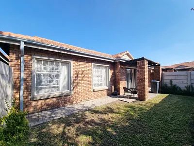 2 Bedroom House For Sale in Brits - BzKx.webp