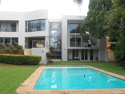6 Bedroom House For Sale in Pretoria - Zrmm.webp