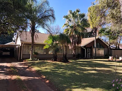 5 Bedroom House For Sale in Rustenburg - Oilh.webp