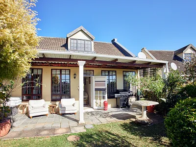 2 Bedroom Townhouse For Sale in Hilton - cdJb.webp