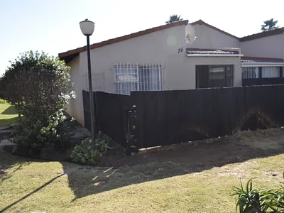 2 Bedroom Townhouse For Sale in Germiston - F7zZ.webp