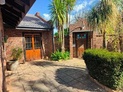 3 Bedroom House For Sale in Potchefstroom - BaIj.webp