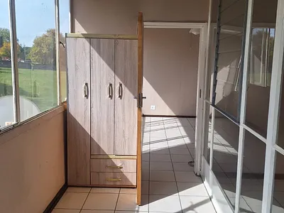 1.5 Bedroom Apartment For Sale in Newcastle - eTbl.webp