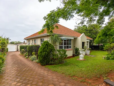 4 Bedroom House For Sale in Durban North - 2RW5.webp