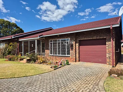 2 Bedroom Townhouse For Sale in Parys - qXZf.webp