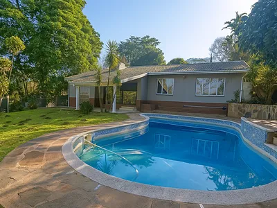 3 Bedroom House For Sale in Pinetown - uhWJ.webp