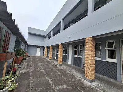 2 Bedroom Apartment For Sale in East London - J3sD.webp