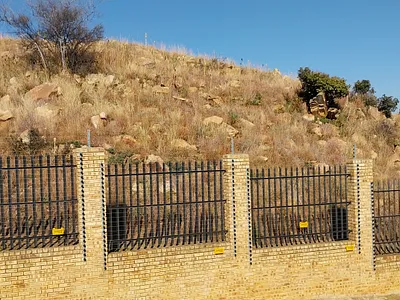 2 Bedroom Apartment To Rent in Krugersdorp - 9MaZ.webp