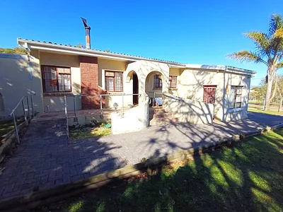 4 Bedroom House For Sale in Uitenhage - sdCS.webp