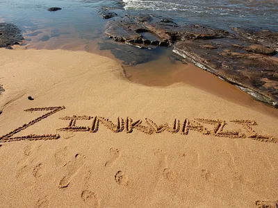 6 Bedroom House For Sale in Zinkwazi Beach - V6WV.webp