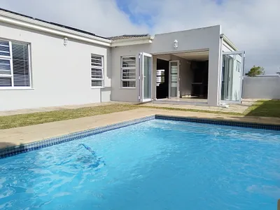3 Bedroom House For Sale in Kraaifontein - pBbz.webp