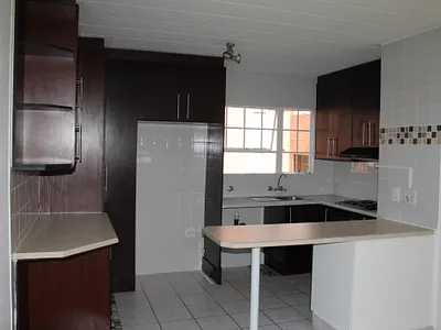 3 Bedroom Townhouse For Sale in Alberton - 5TVG.webp
