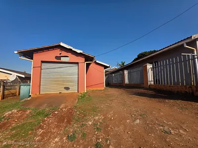 3 Bedroom House For Sale in Empangeni - DdVK.webp