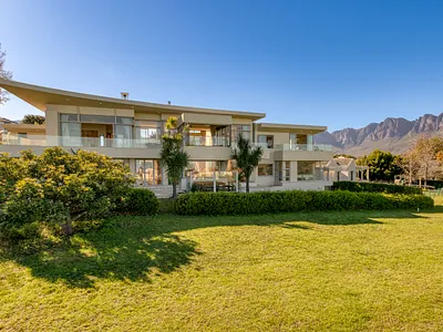 5 Bedroom House For Sale in Somerset West - U3JL.webp