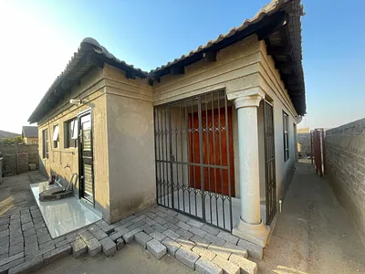 3 Bedroom House For Sale in Vanderbijlpark - zRtB.webp