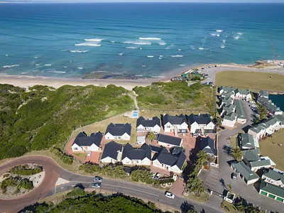 3 Bedroom Apartment For Sale in Jeffreys Bay - img