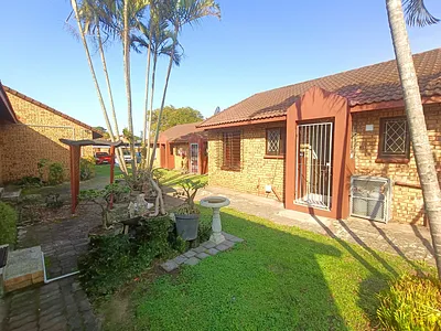 2 Bedroom Townhouse For Sale in Richards Bay - Rb6H.webp