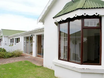 2 Bedroom House For Sale in Port Alfred - img