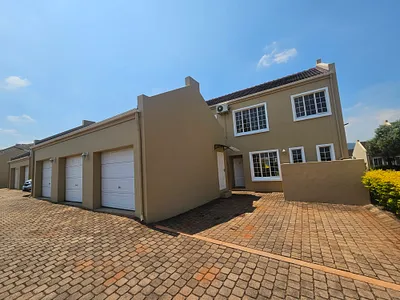2 Bedroom Townhouse For Sale in Louis Trichardt - q0pj.webp