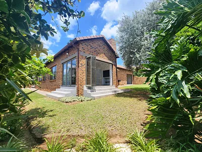 3 Bedroom Townhouse For Sale in Centurion - qX6y.webp