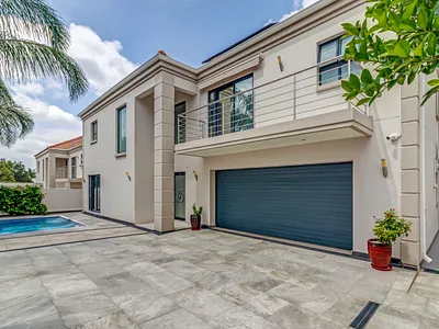 4 Bedroom House For Sale in Sandton - qryR.webp