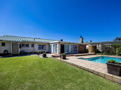 3 Bedroom House For Sale in East London - img