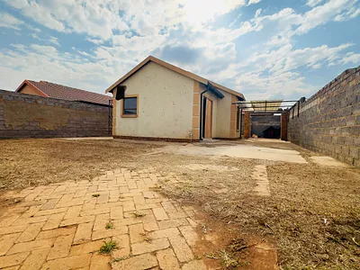 2 Bedroom House For Sale in Benoni - Txr4.webp