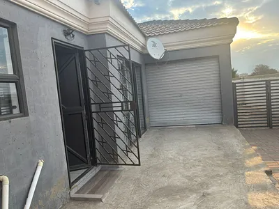 3 Bedroom House For Sale in Vanderbijlpark CE 7, Vanderbijlpark CE - J63C.webp