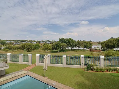 4 Bedroom Townhouse For Sale in Vaal Marina - 4s5i.webp