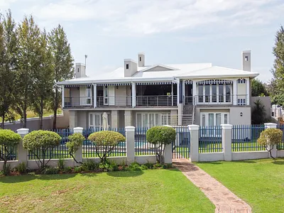 4 Bedroom Townhouse For Sale in Vaal Marina - img