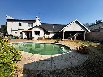 4 Bedroom House For Sale in Alberton - 3yHs.webp